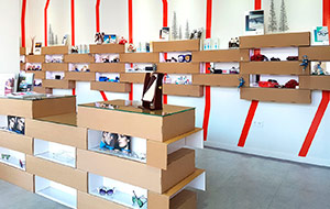 Diseño interior tienda en cartón